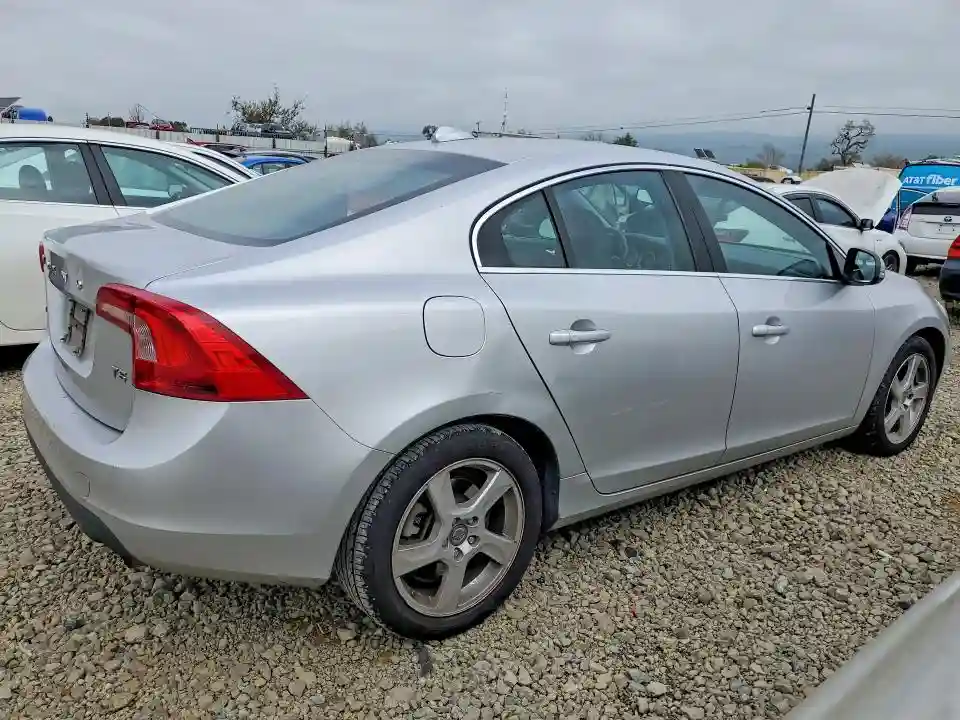 YV1622FS4C2057765 2012 VOLVO S60-2