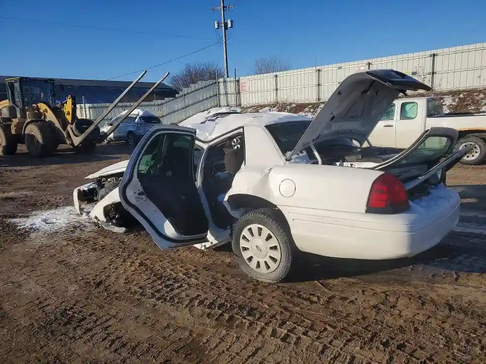 2FABP7BV0BX181391 2011 FORD CROWN VIC-1