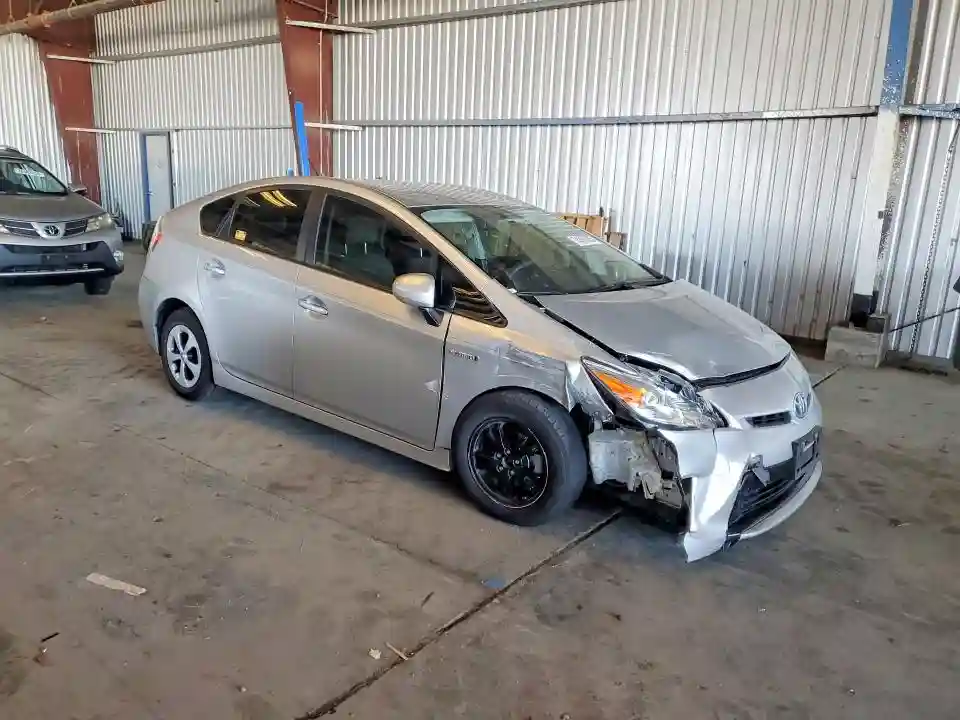 JTDKN3DU5F1970762 2015 TOYOTA PRIUS-3