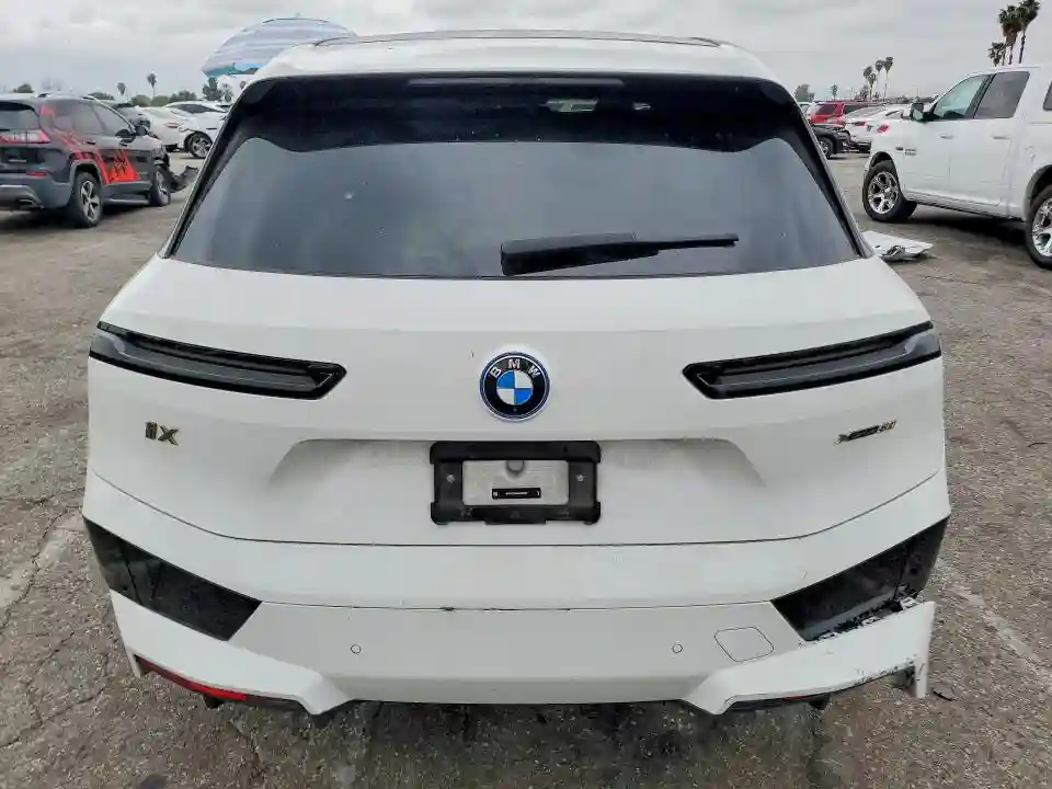 WB523CF06RCN85862 2024 BMW IX XDRIVE5-5
