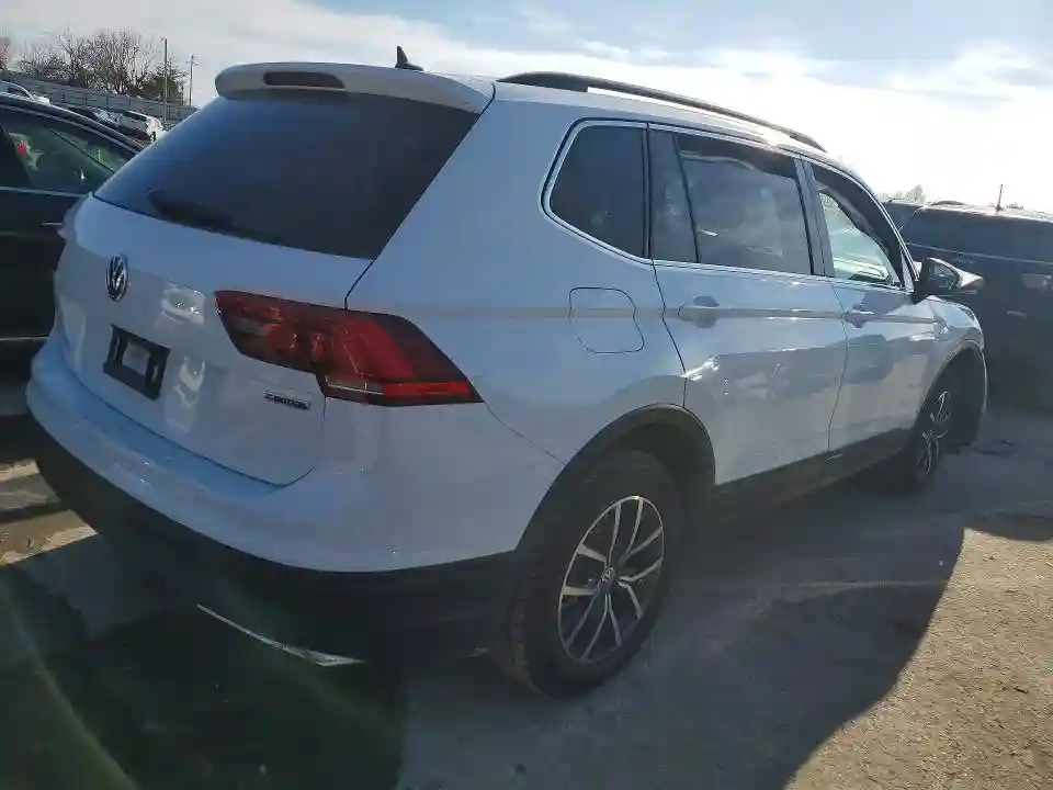 3VV2B7AX7KM198018 2019 VOLKSWAGEN TIGUAN-3