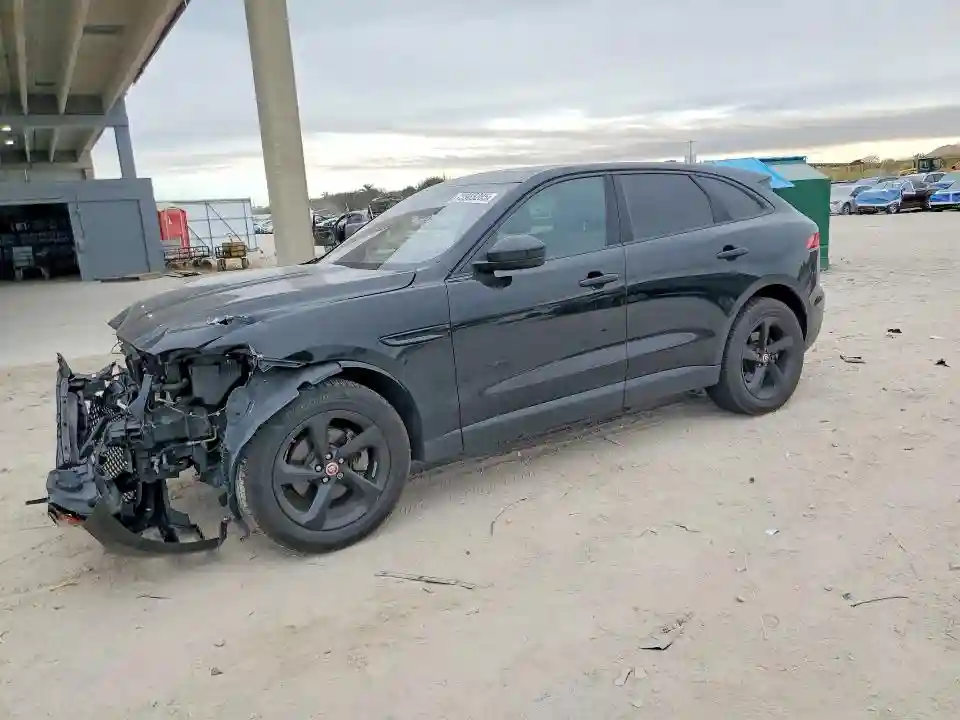 SADCJ2FX9LA618303 2020 JAGUAR F-PACE-0