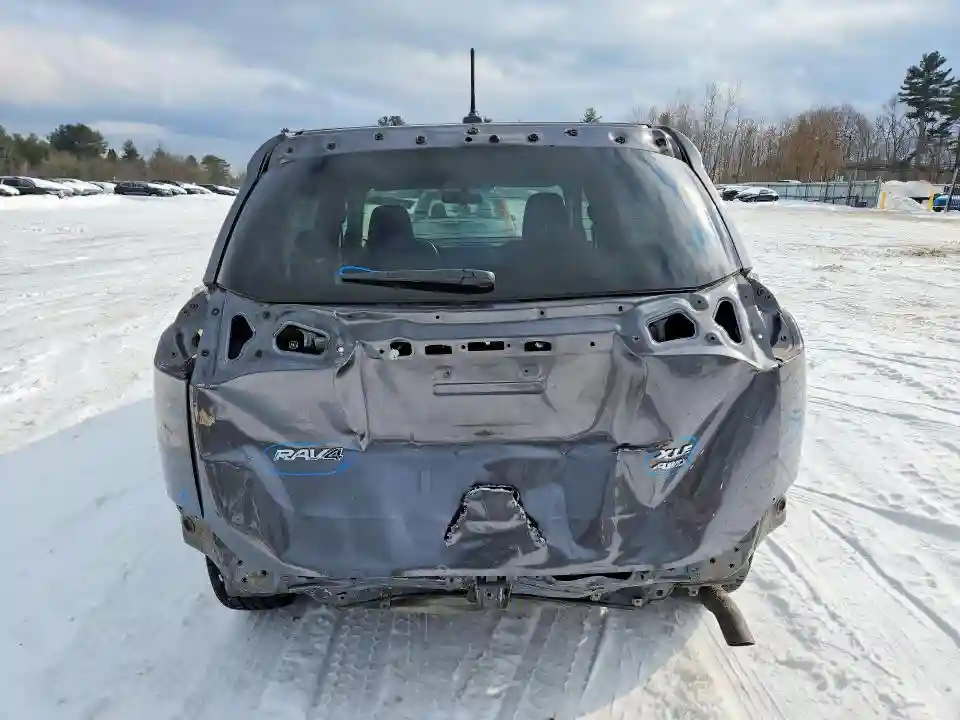 2T3RFREV6FW270059 2015 TOYOTA RAV4-5