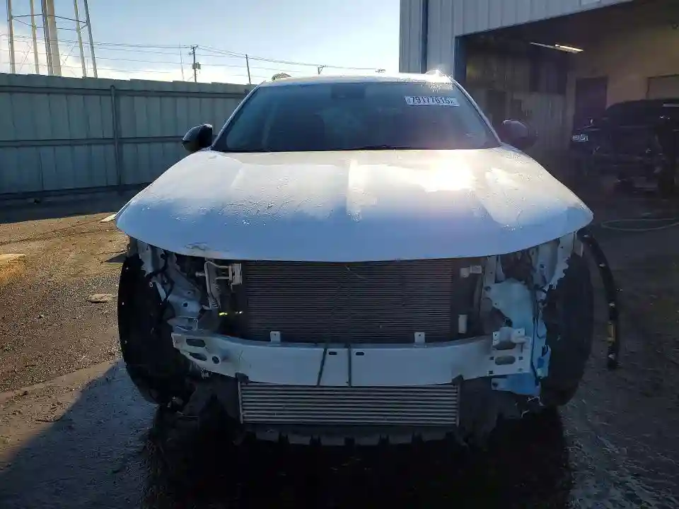 LRBAZLR44PD120872 2023 BUICK ENVISION-4