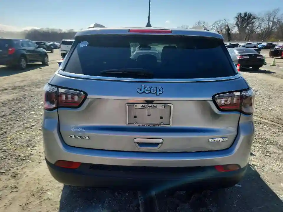 3C4NJDBBXNT118754 2022 JEEP COMPASS-5