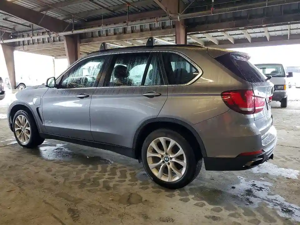 5UXKT0C53G0S75300 2016 BMW X5-1