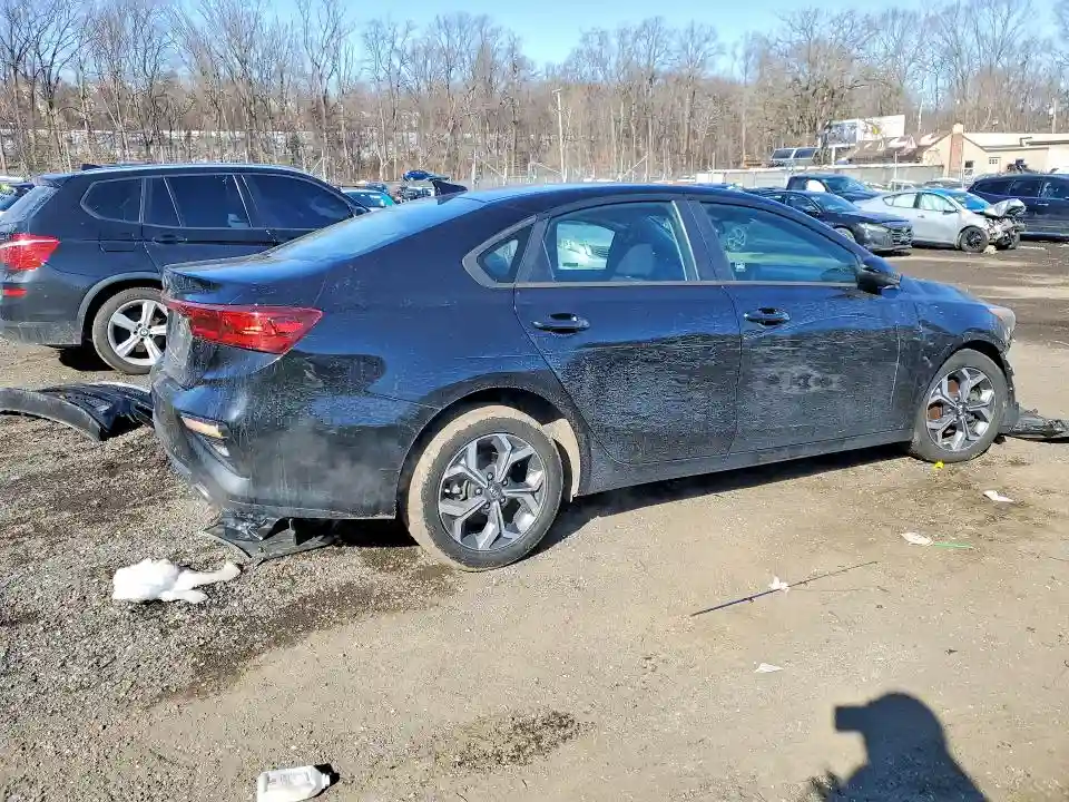 3KPF24AD5KE081584 2019 KIA FORTE-2