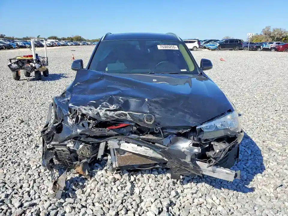 5UXWZ7C57H0T44161 2017 BMW X3-4