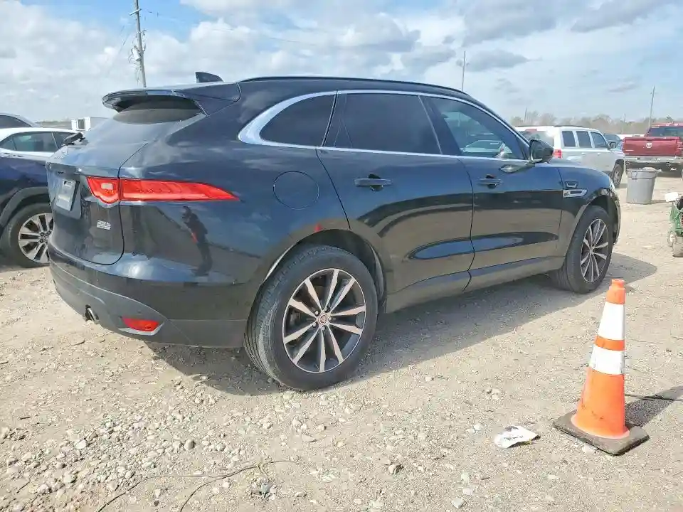 SADCK2BV2HA894931 2017 JAGUAR F-PACE-2