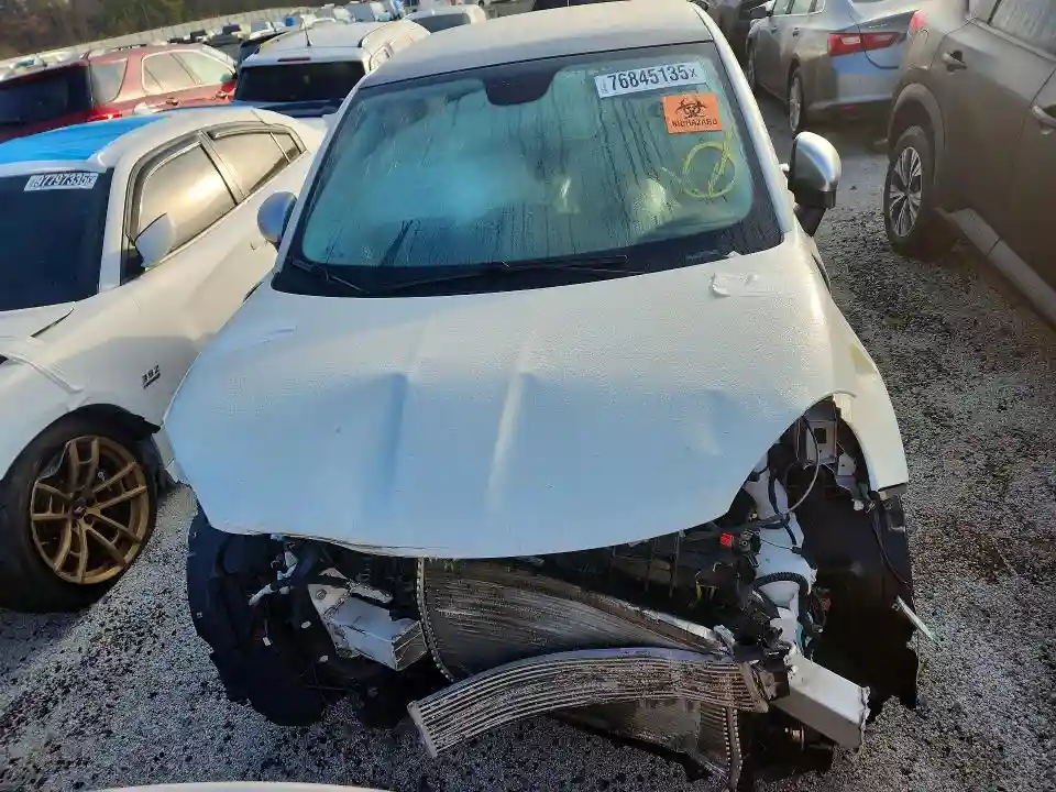 ZFBCFYAB4JP672424 2018 FIAT 500-4