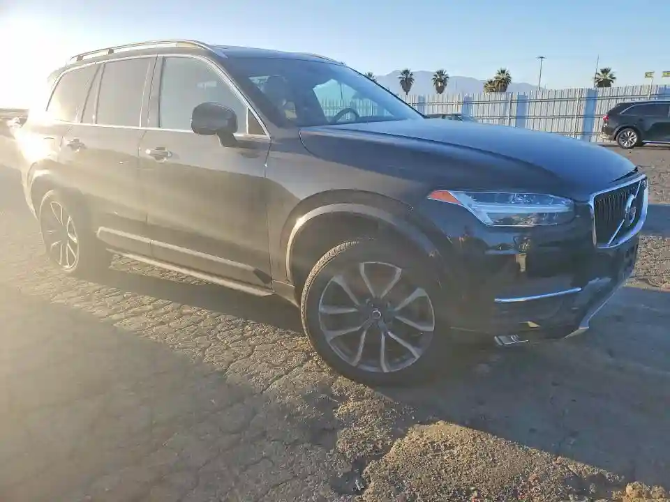 YV4A22PK2J1368996 2018 VOLVO XC90-3