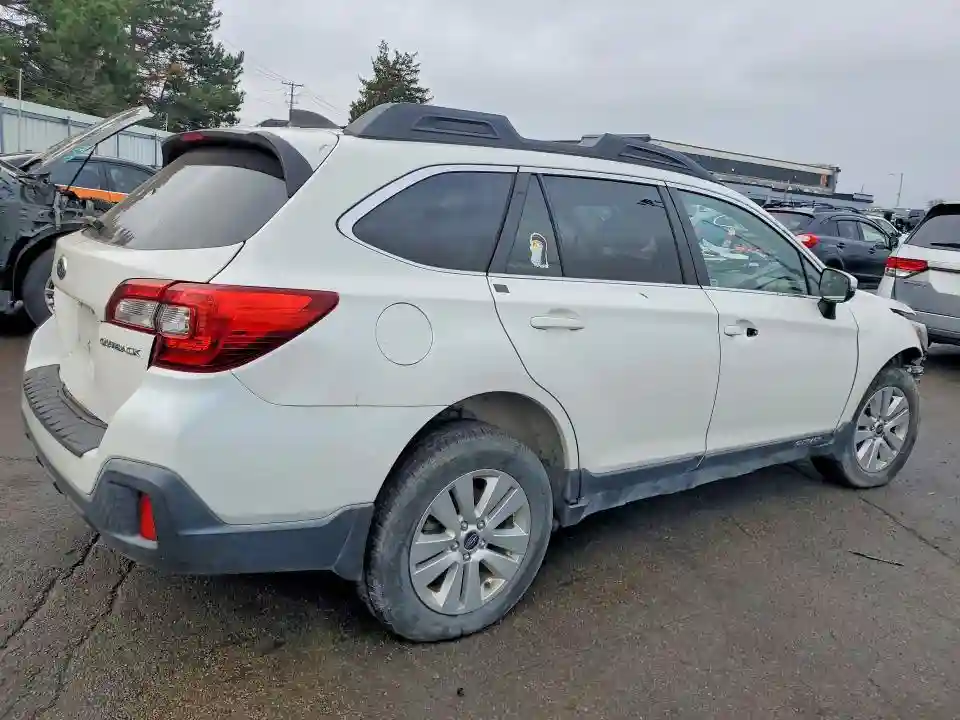 4S4BSAFC5J3259735 2018 SUBARU OUTBACK-2