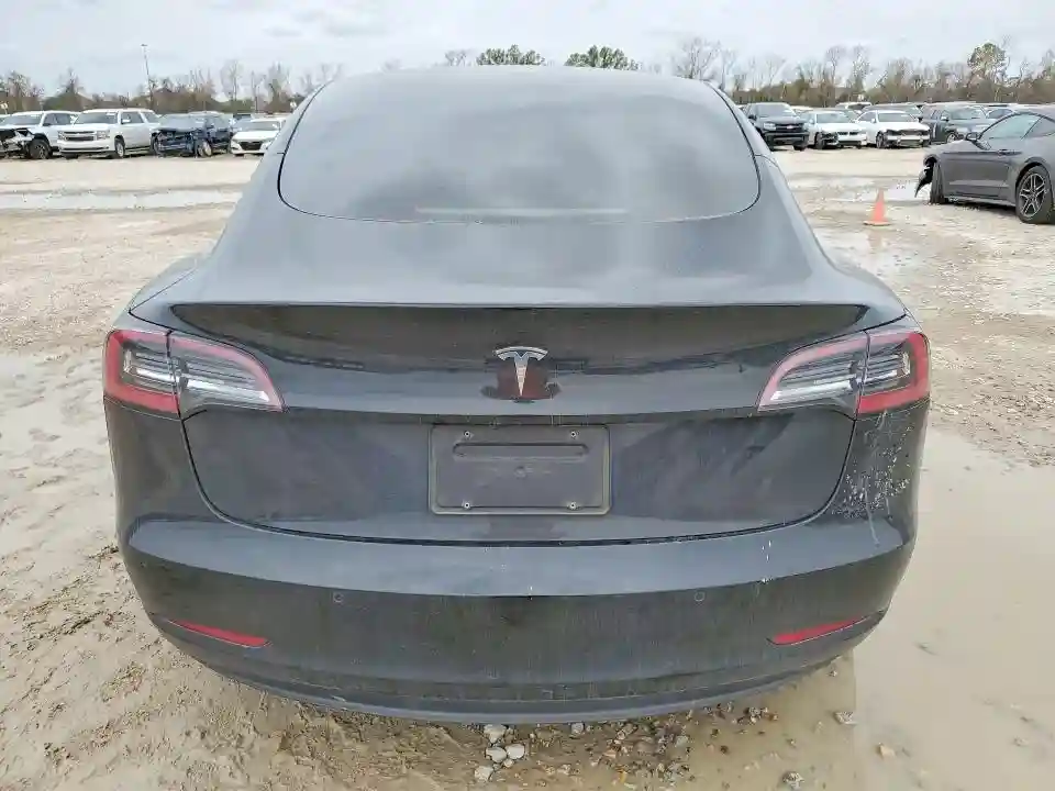 5YJ3E1EA8NF130896 2022 TESLA MODEL 3-5
