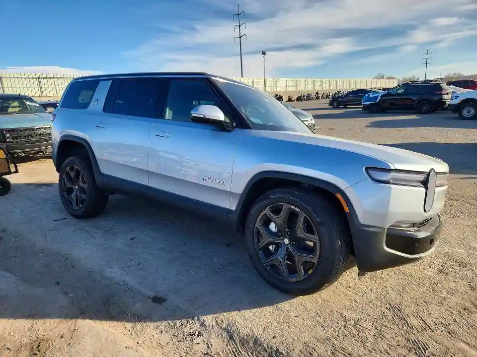 7PDSGBBA1SN064469 2025 RIVIAN RIS-3