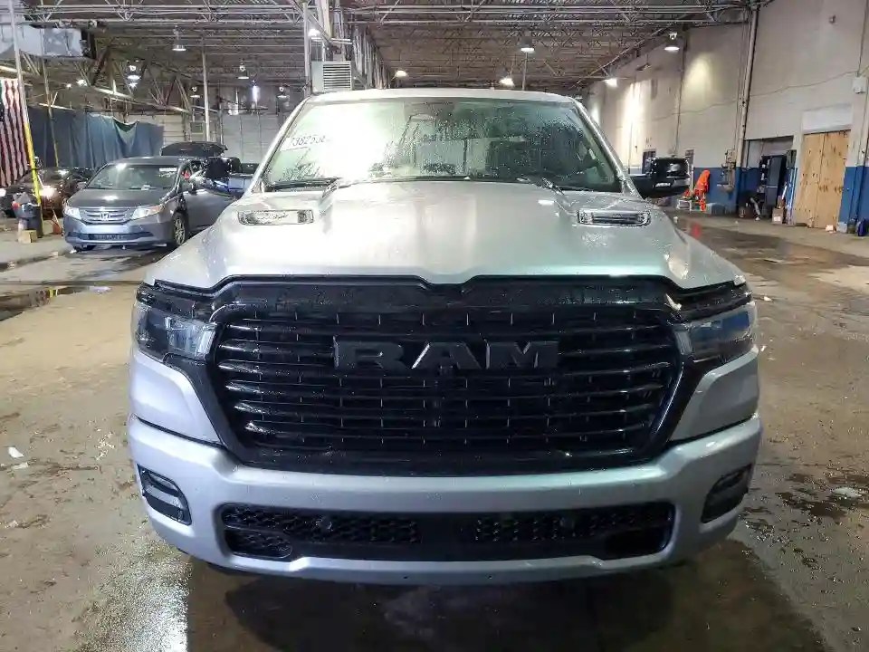 1C6SRFJP7SN553125 2025 RAM 1500-4