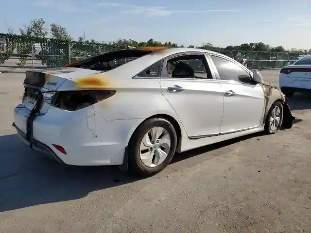 KMHEC4A42DA078815 2013 HYUNDAI SONATA-2