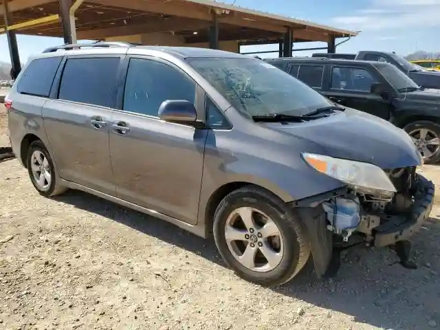 5TDKZ3DC1JS929696 2018 TOYOTA ALL MODELS-3