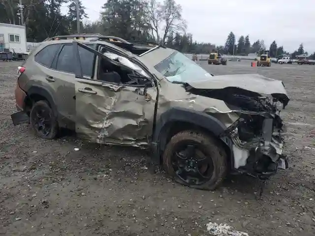 JF2SKAMC5NH528639 2022 SUBARU FORESTER-3