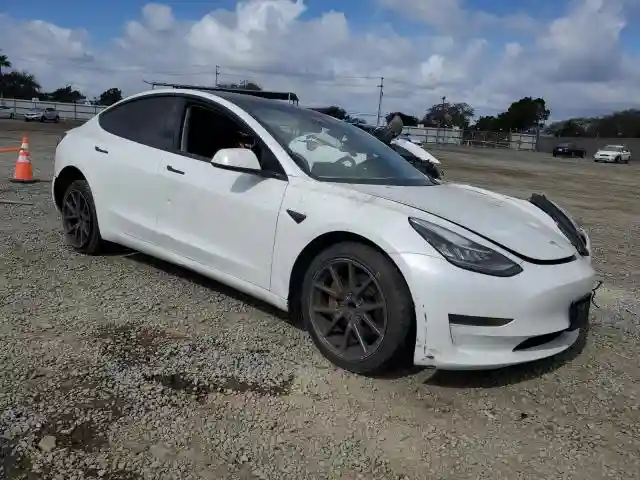 5YJ3E1EA0JF052009 2018 TESLA MODEL 3-3