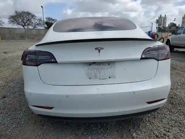 5YJ3E1EA0JF052009 2018 TESLA MODEL 3-5