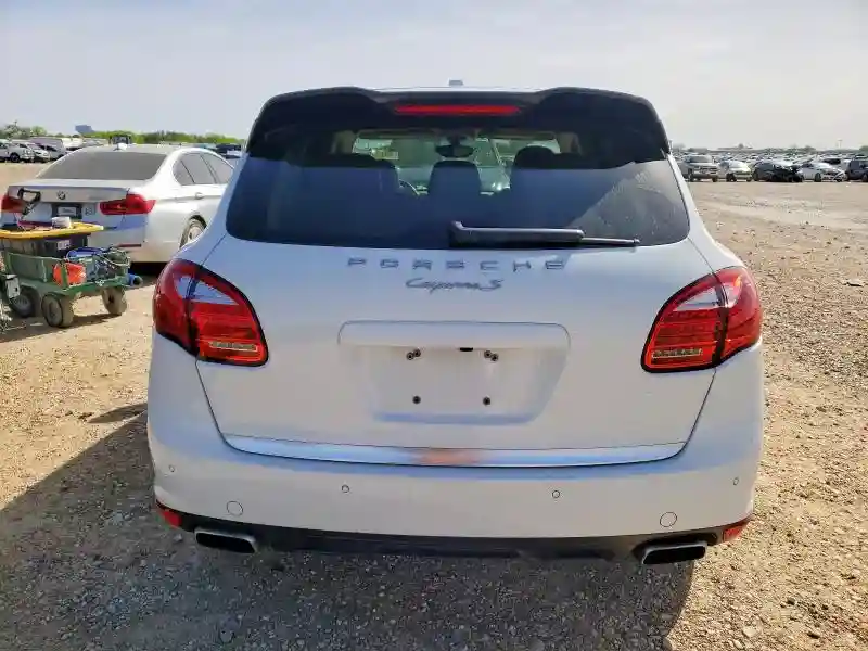 WP1AE2A25ELA50348 2014 PORSCHE CAYENNE-5