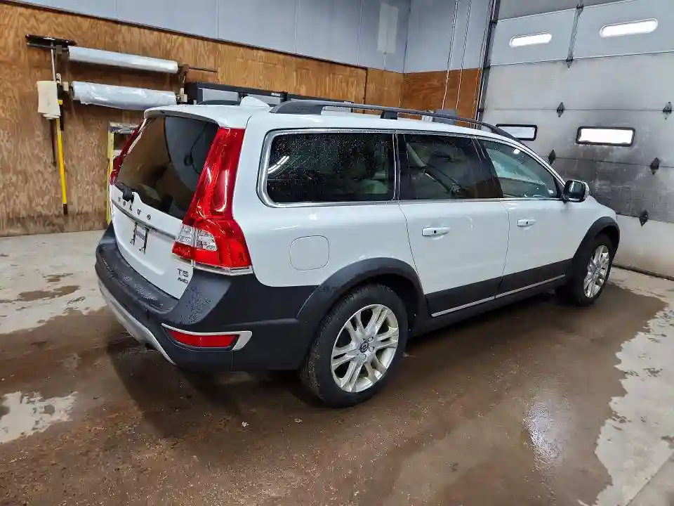 YV4612NK9G1246141 2016 VOLVO XC70-2