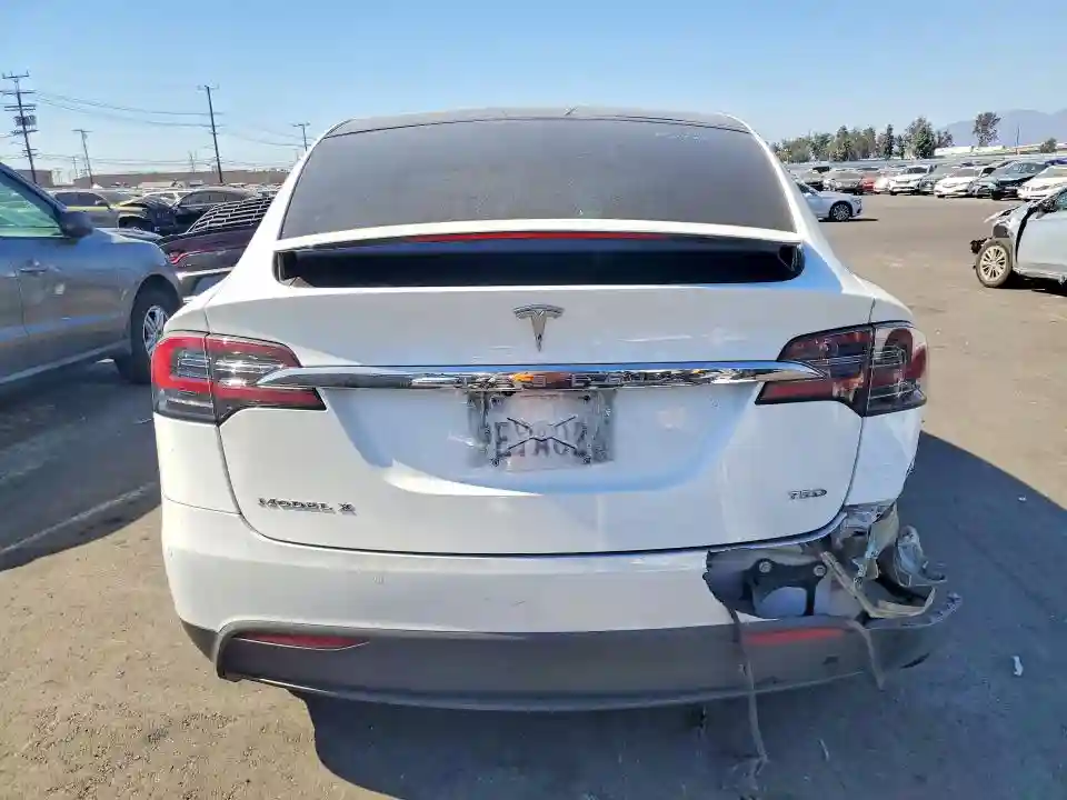5YJXCAE21HF076779 2017 TESLA MODEL X-5