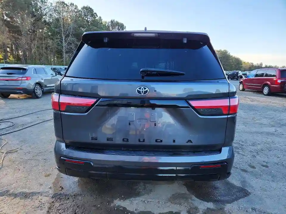 7SVAAAAA8PX001984 2023 TOYOTA SEQUOIA-5