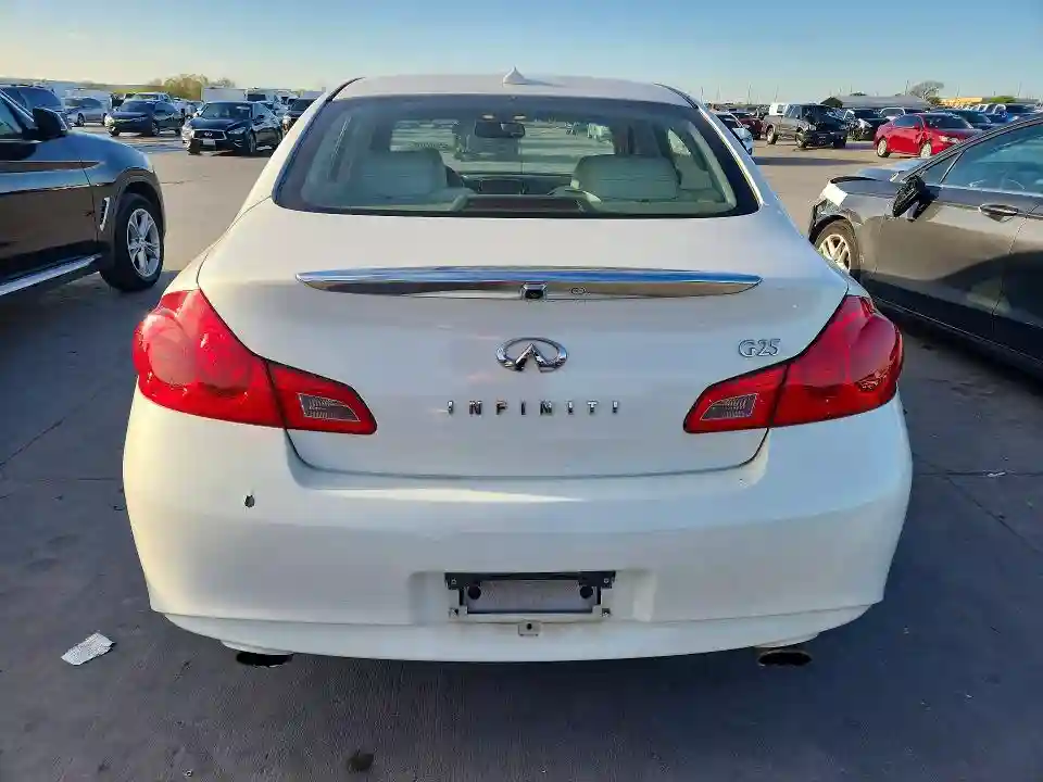 JN1DV6APXBM830193 2011 INFINITI G25-5