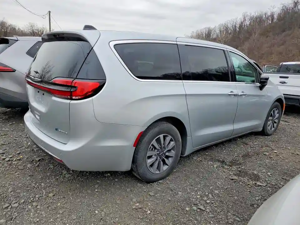2C4RC1S76RR141544 2024 CHRYSLER PACIFICA-2