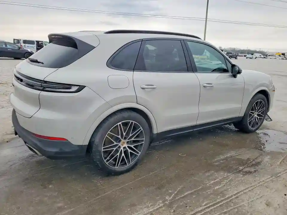 WP1AA2AY4RDA08771 2024 PORSCHE CAYENNE-2