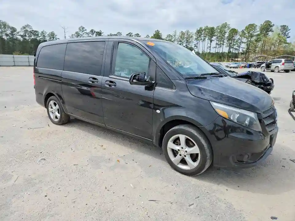 WD4PG2EE6J3348949 2018 MERCEDES-BENZ METRIS-3