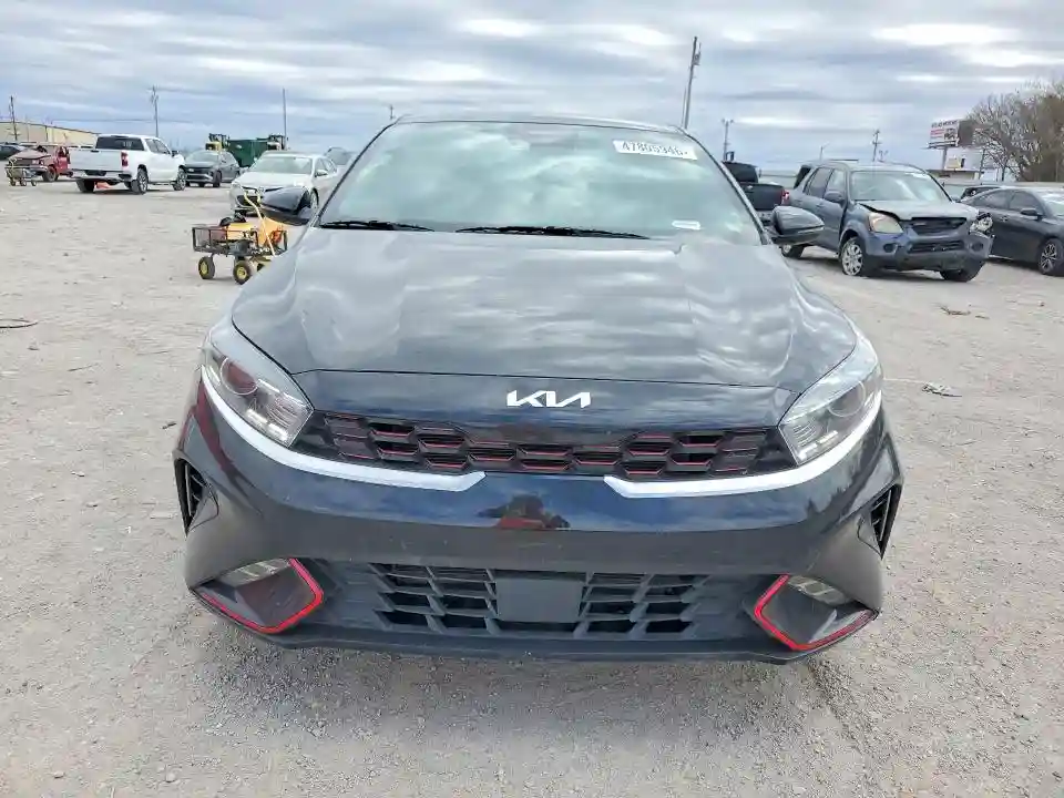 3KPF54AD8RE831304 2024 KIA FORTE-4