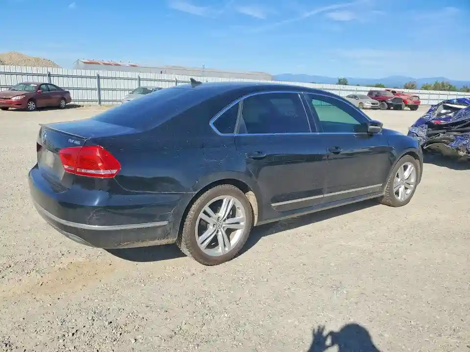 1VWCN7A31DC122450 2013 VOLKSWAGEN PASSAT-2