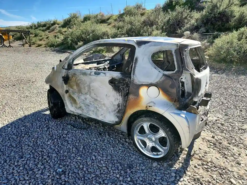 JTNJJXB09EJ029811 2014 SCION IQ BASE-1