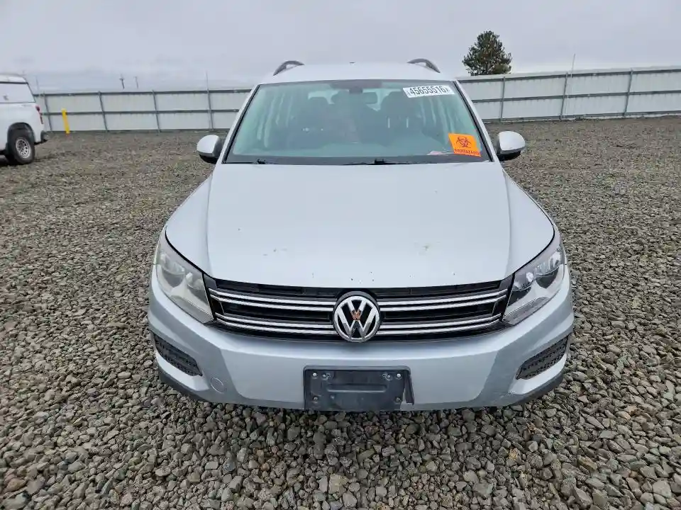 WVGBV7AX5HK017287 2017 VOLKSWAGEN TIGUAN-4