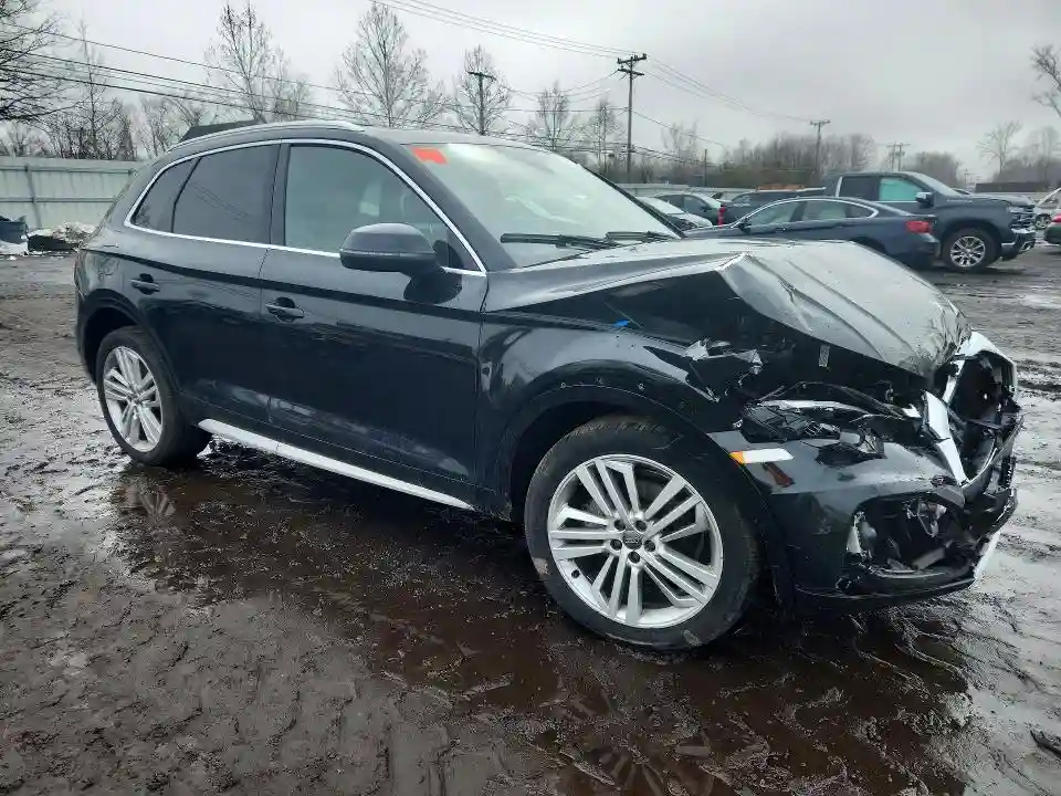 WA1CNAFY9L2046169 2020 AUDI Q5-3