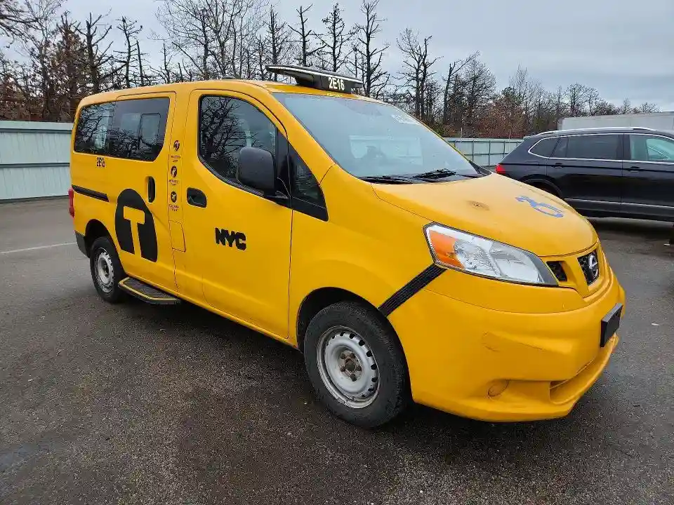 3N8CM0JTXHK707450 2017 NISSAN NV-3