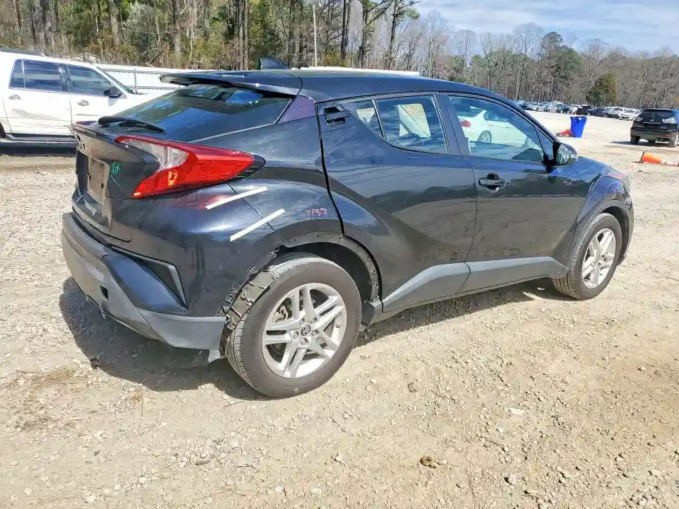NMTKHMBX7MR128384 2021 TOYOTA C-HR-2
