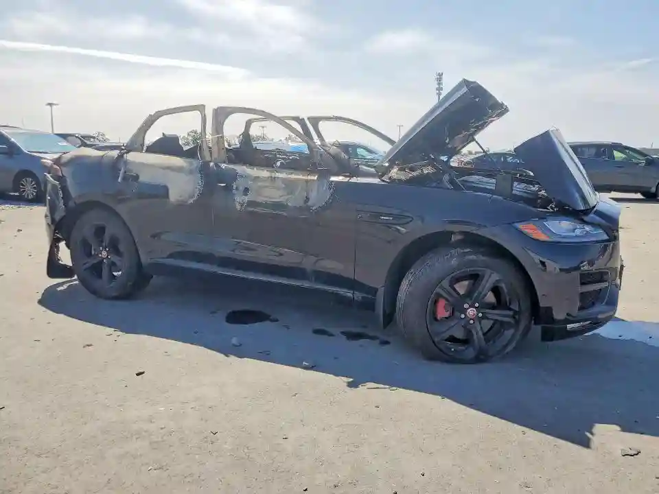 SADCL2GX0JA291490 2018 JAGUAR F-PACE-3