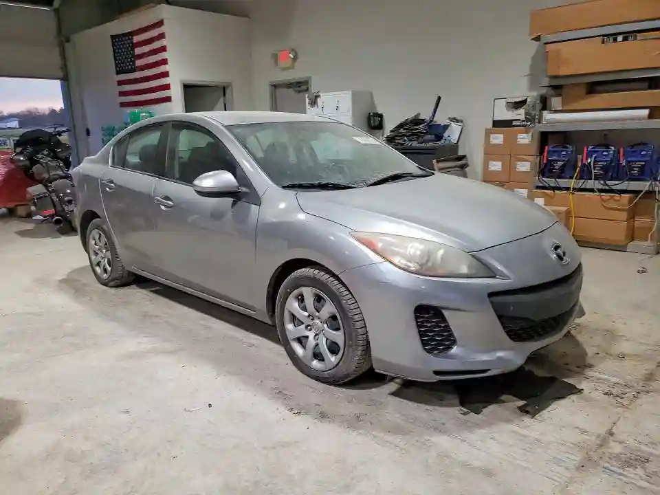 JM1BL1TG2D1822412 2013 MAZDA 3-3