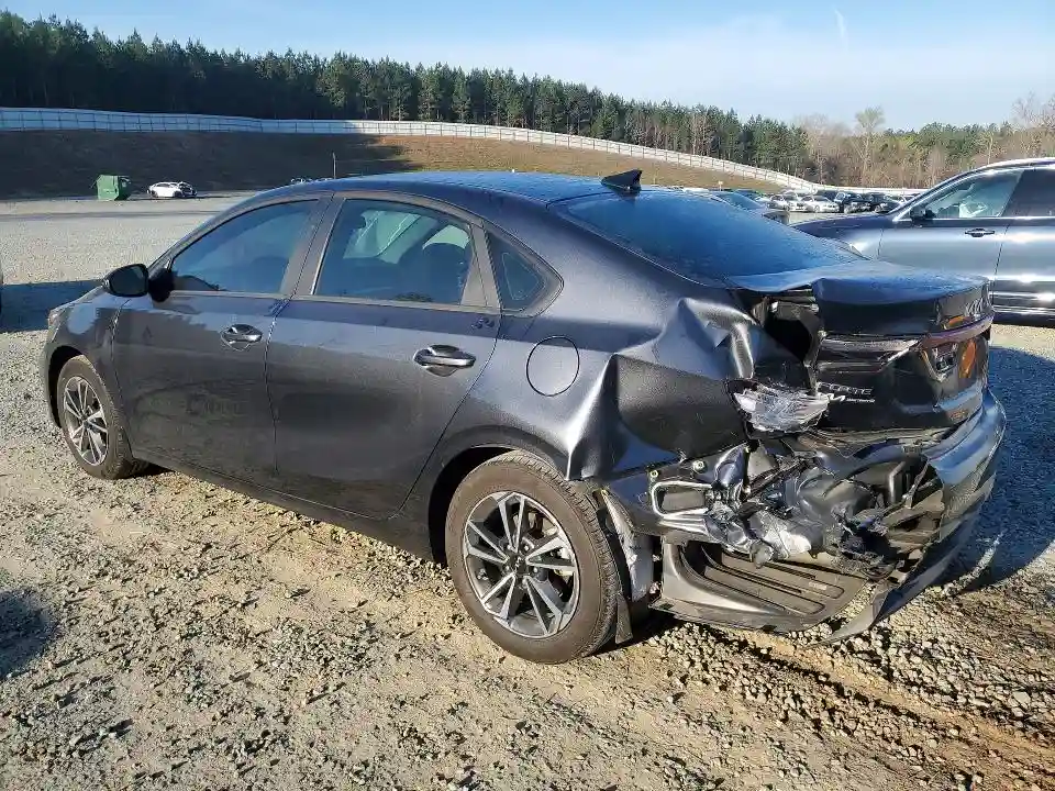 3KPF24AD3RE827735 2024 KIA FORTE-1