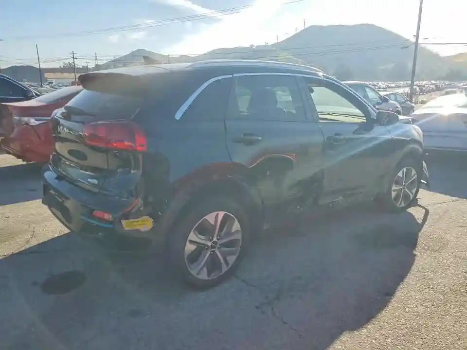 KNDCC3LG3N5149186 2022 KIA NIRO-2