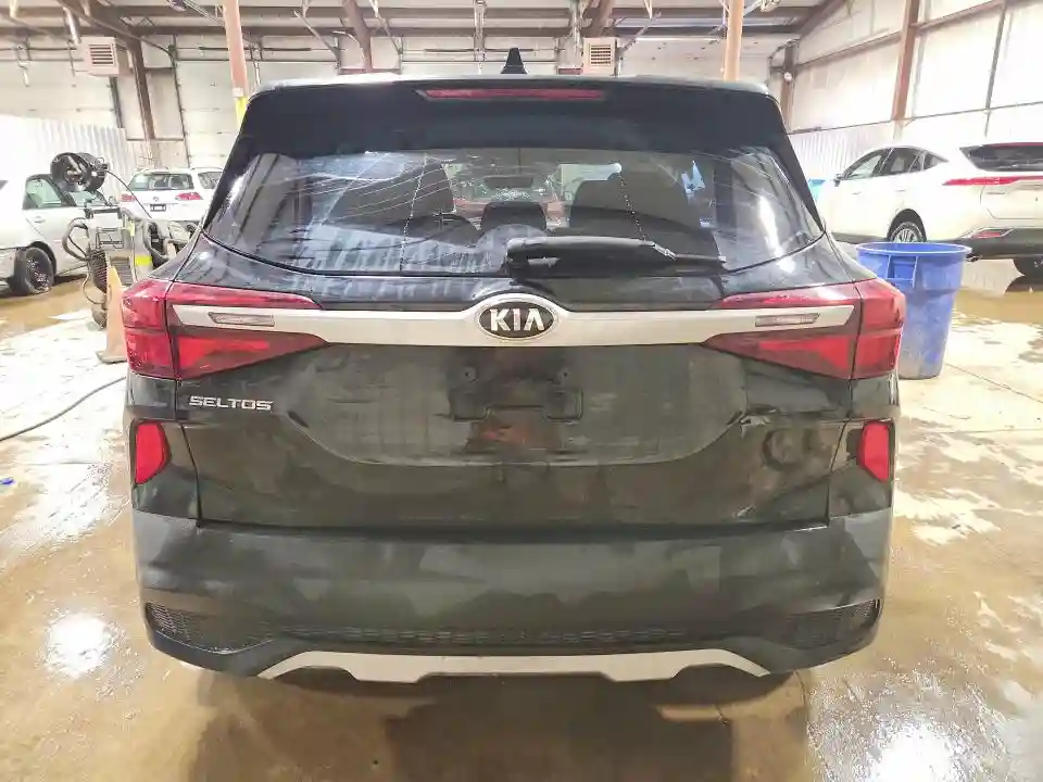 KNDEPCAA5M7094433 2021 KIA SELTOS-5