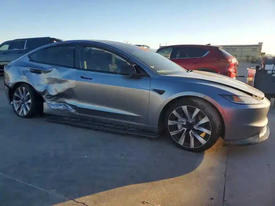 5YJ3E1EAXSF949601 2025 TESLA MODEL 3-3