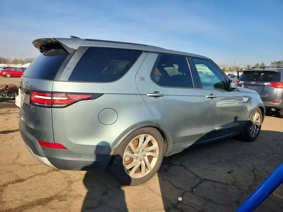 SALRRBBV3HA037401 2017 LAND ROVER DISCOVERY-2