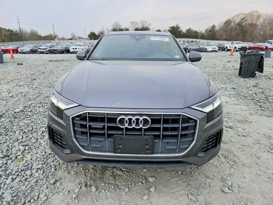 WA1AVAF15KD027096 2019 AUDI Q8-4