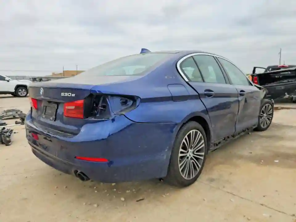 WBAJA9C54KB389503 2019 BMW 5 SERIES-2
