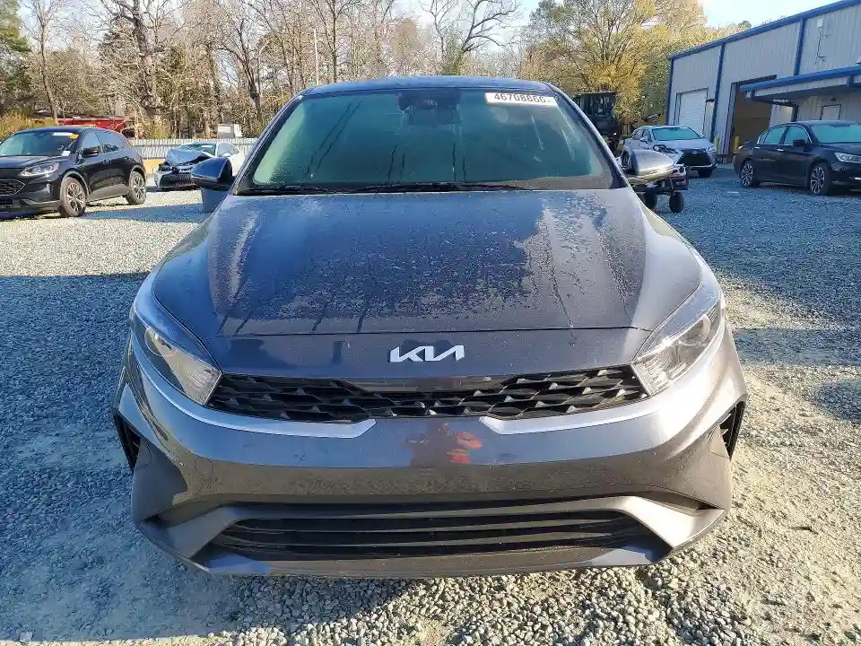 3KPF24AD3RE827735 2024 KIA FORTE-4