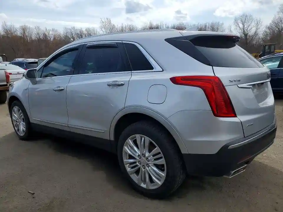 1GYKNFRS0JZ141207 2018 CADILLAC XT5-1
